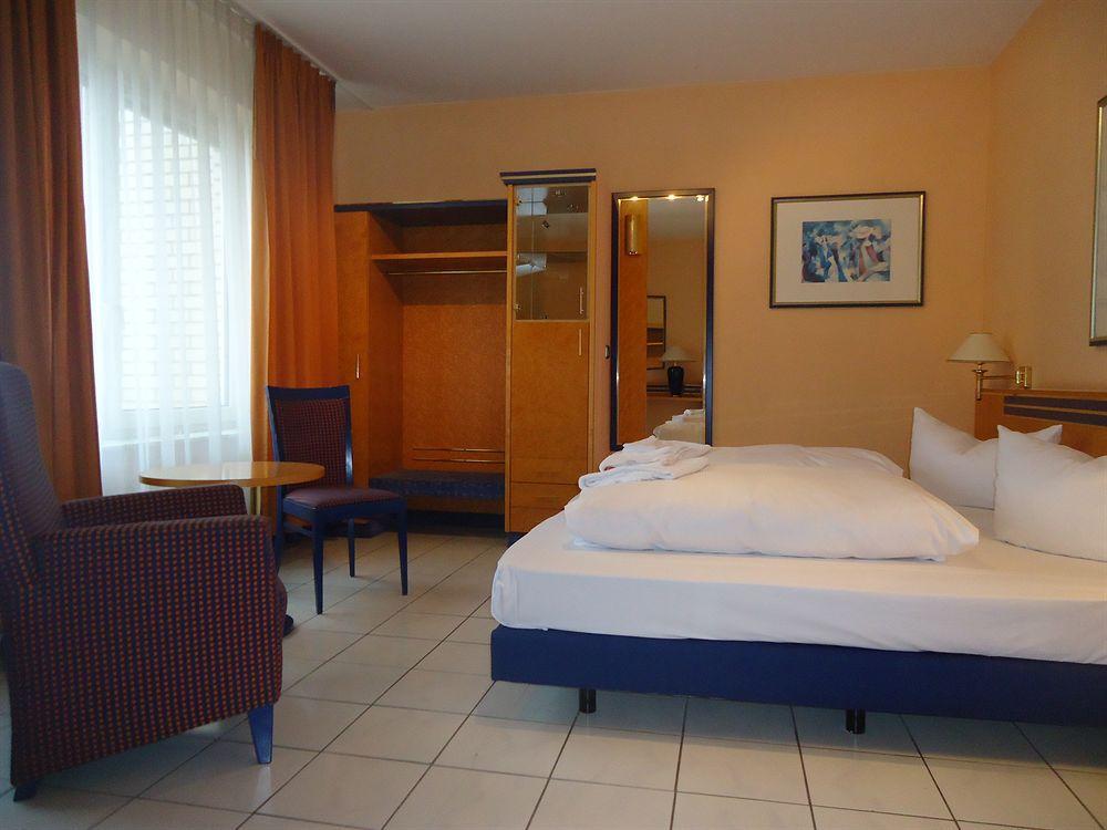 Hotel Rahlstedter Hof Hambourg Extérieur photo