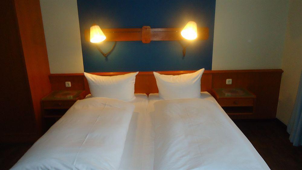 Hotel Rahlstedter Hof Hambourg Extérieur photo