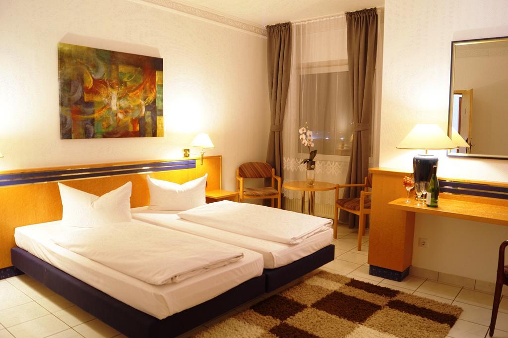 Hotel Rahlstedter Hof Hambourg Extérieur photo