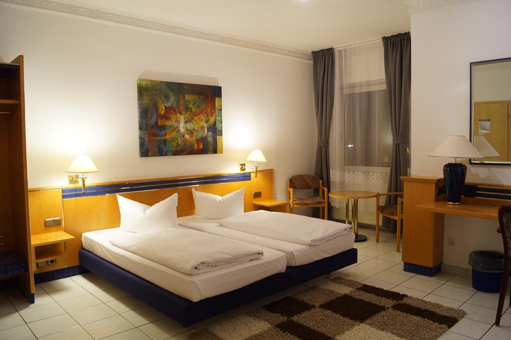 Hotel Rahlstedter Hof Hambourg Extérieur photo