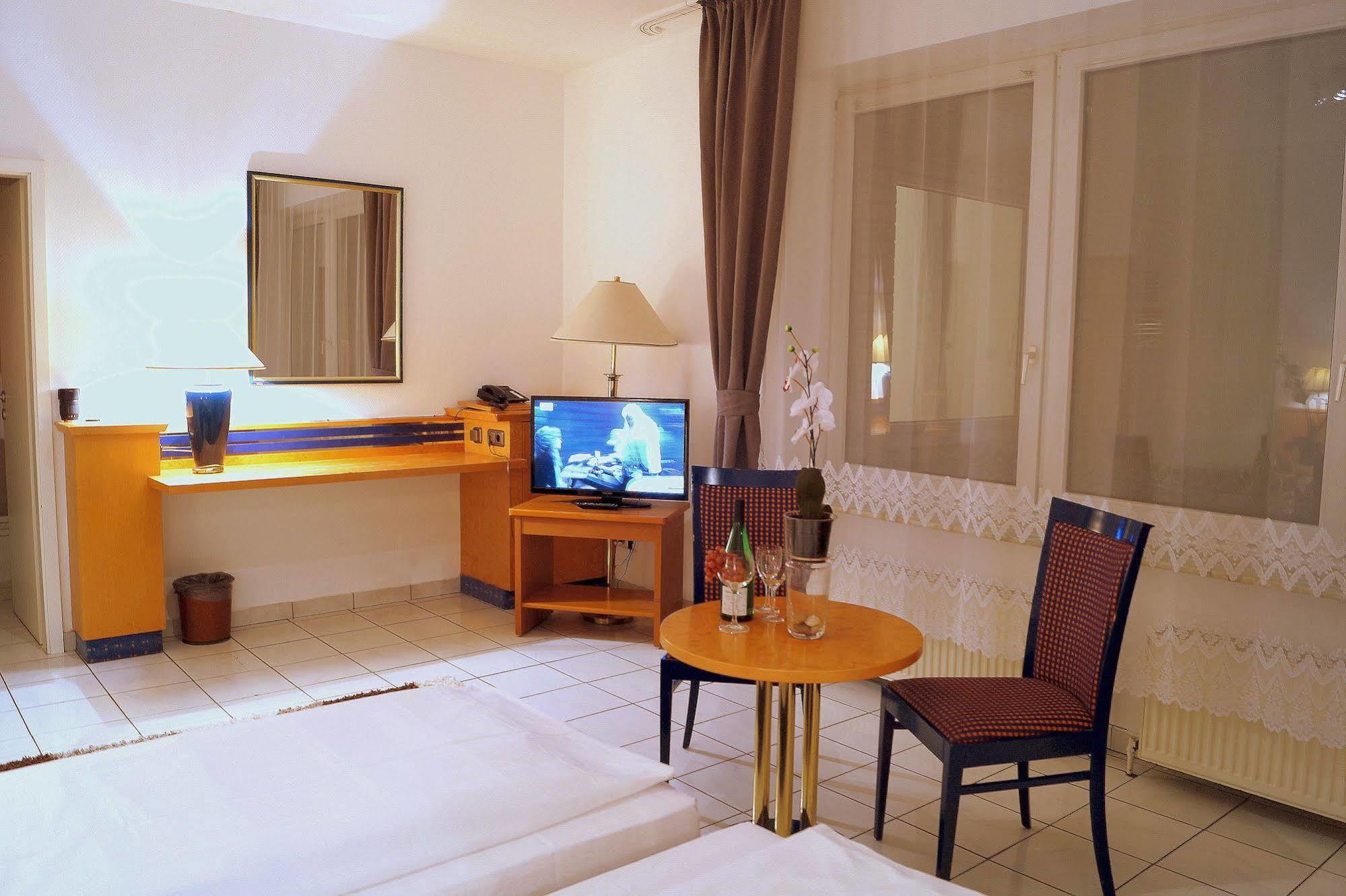 Hotel Rahlstedter Hof Hambourg Extérieur photo