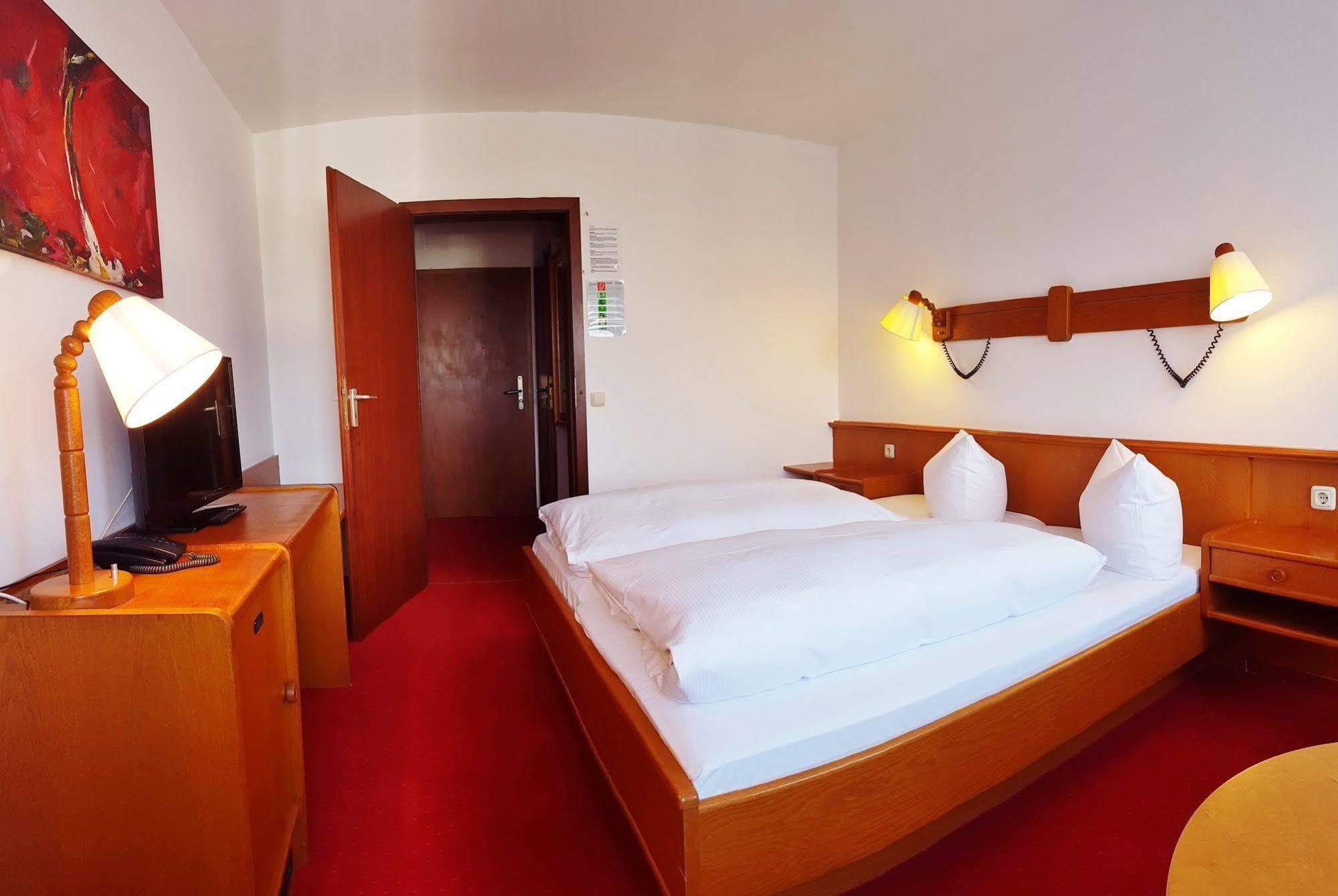 Hotel Rahlstedter Hof Hambourg Extérieur photo