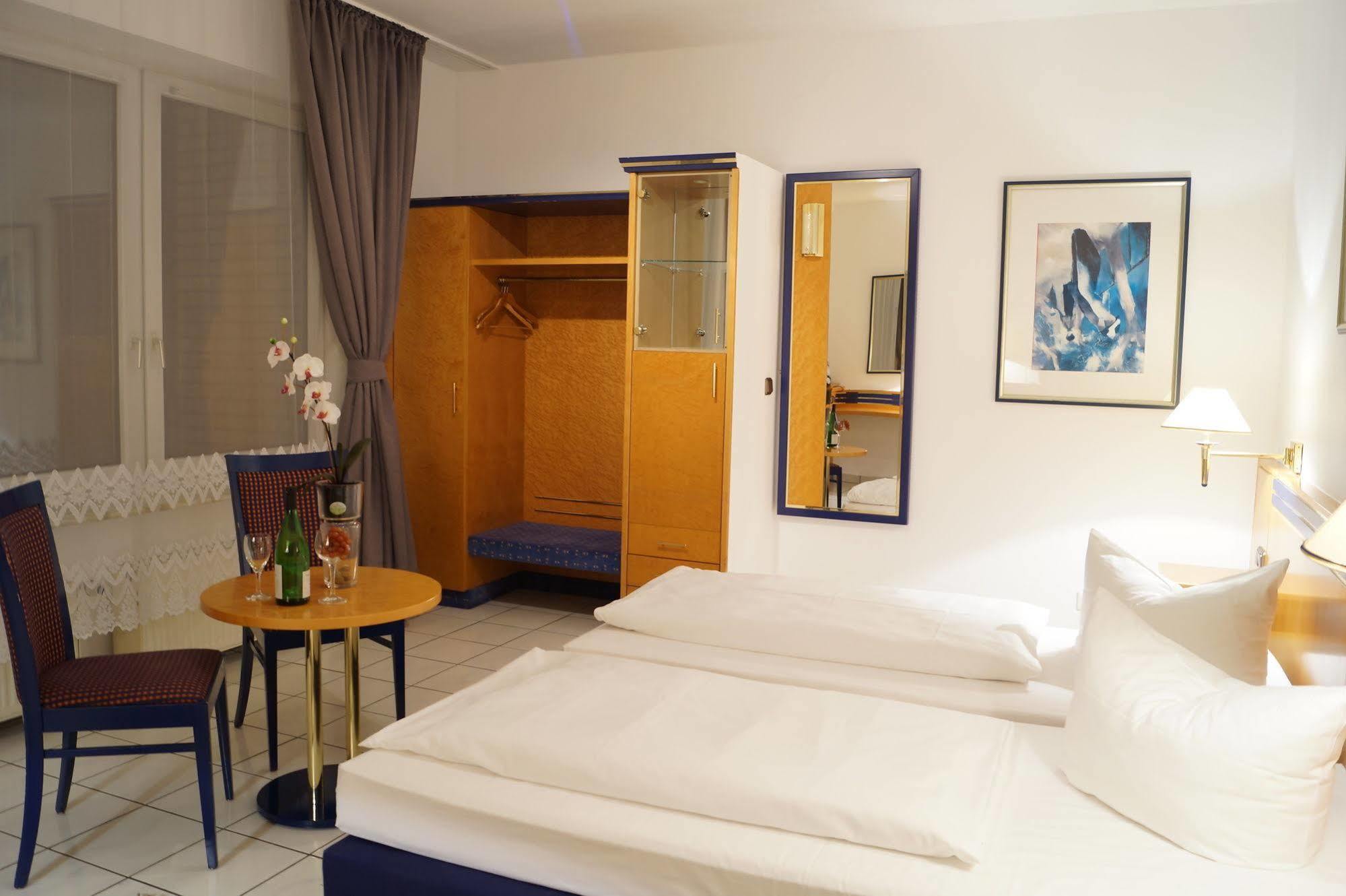 Hotel Rahlstedter Hof Hambourg Extérieur photo