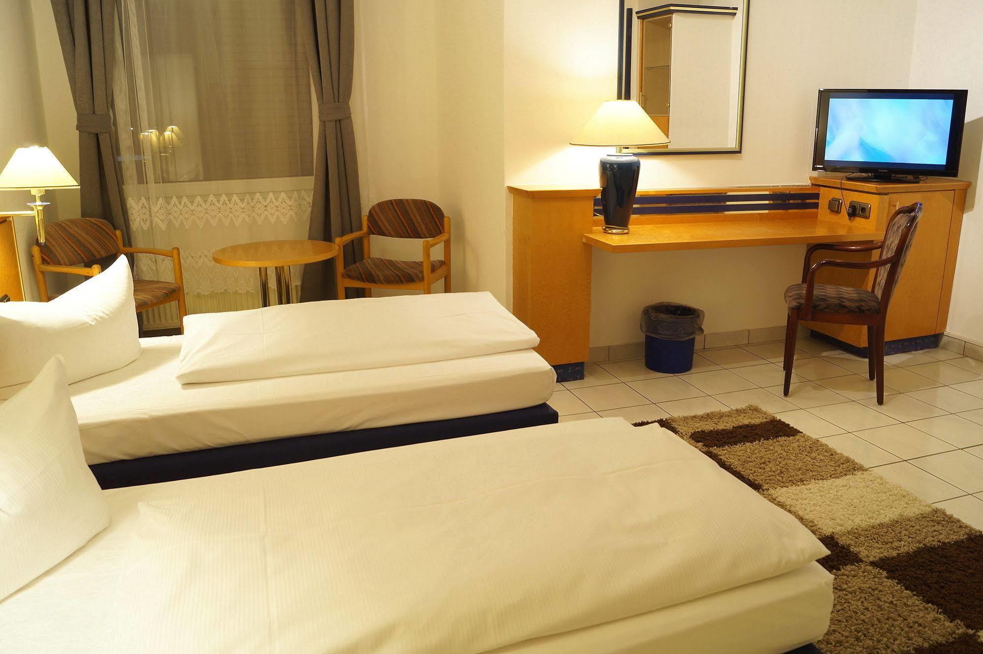Hotel Rahlstedter Hof Hambourg Extérieur photo