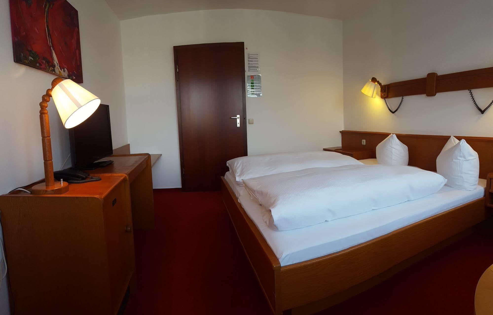 Hotel Rahlstedter Hof Hambourg Extérieur photo