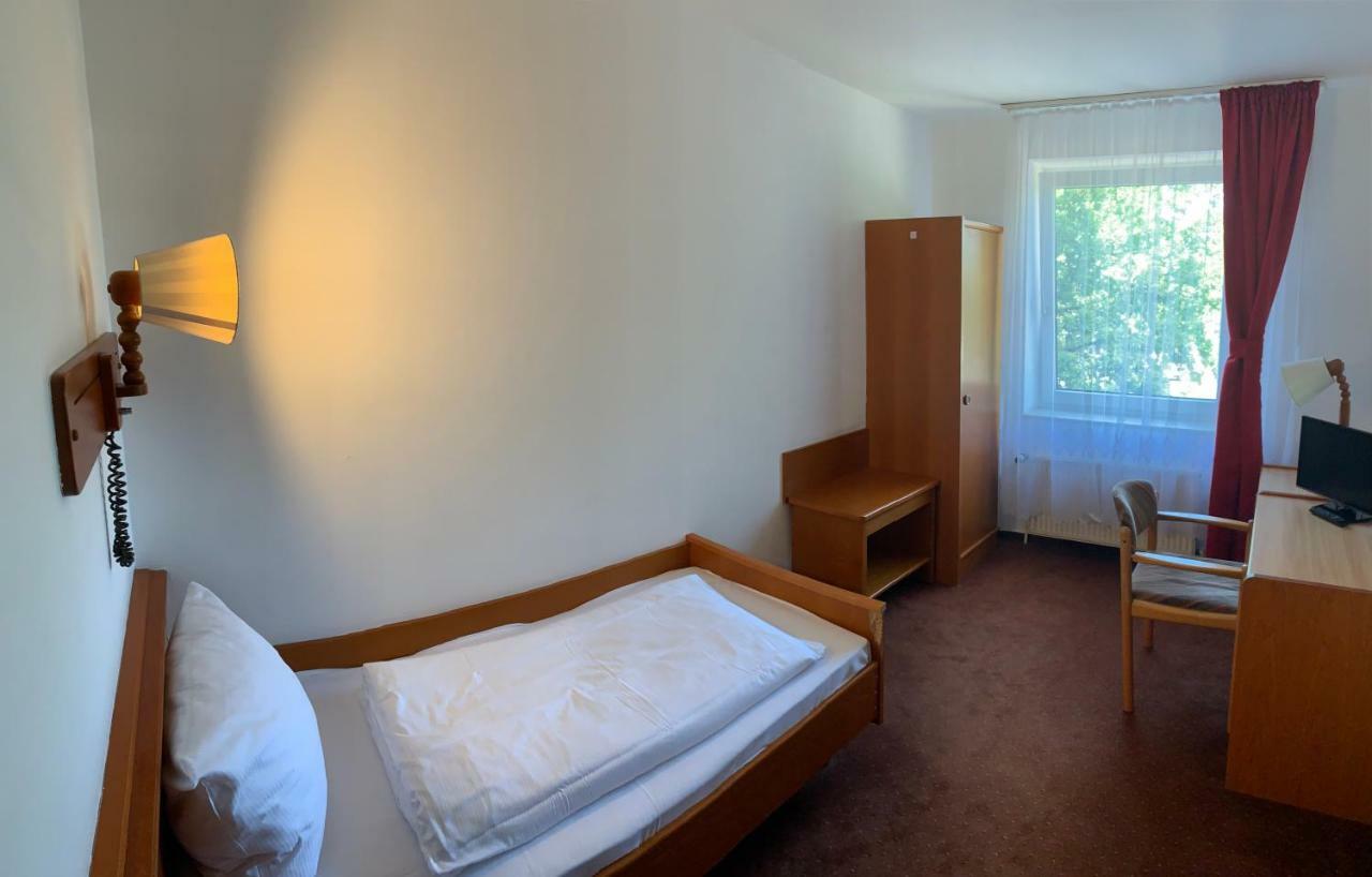 Hotel Rahlstedter Hof Hambourg Extérieur photo